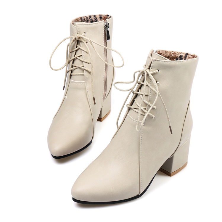 Giày boot nữ cổ ngắn gót vuông 6cm màu kem MŨI NHỌN cột dây GBN128B