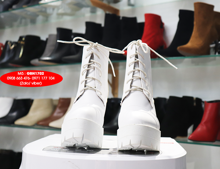 Boot nữ buộc dây màu trắng cao 12cm gót vuông GBN1702