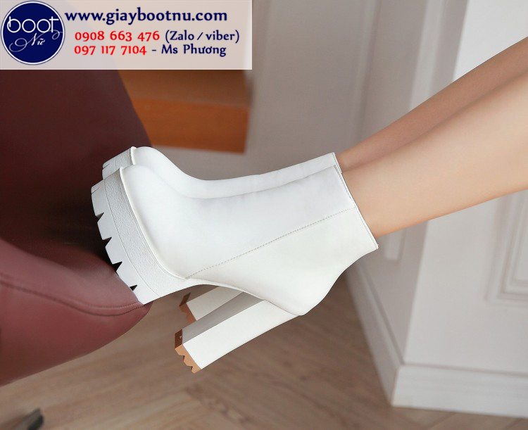 Boot nữ màu trắng ĐƠN GIẢN gót vuông cao 12cm GBN5402