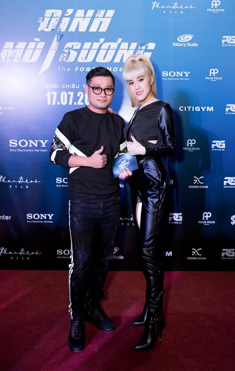 Chị Bảo Trâm Nguyễn sành điệu cùng boot ngắn cao gót GBN59 trong sự dịp công chiếu phim Đỉnh Mù Sương
