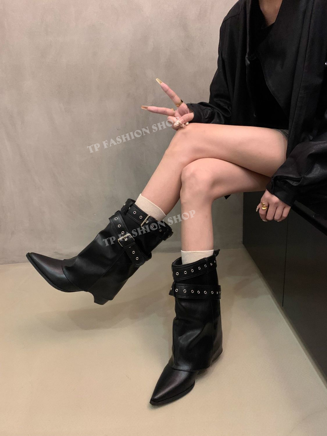 Giày boot ngắn CỔ LẬT, GIẤU GÓT mũi nhọn hottrend style mới lạ độc đáo GBN78A