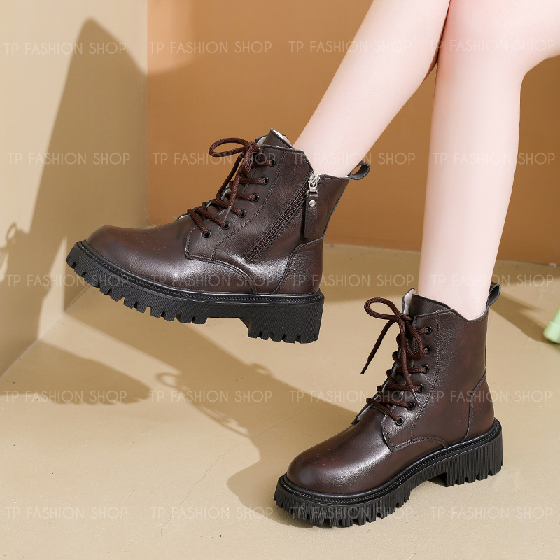 Giày boot nữ cổ ngắn CỘT DÂY màu NÂU đế thấp 5cm trẻ trung, hiện đại GBN80C