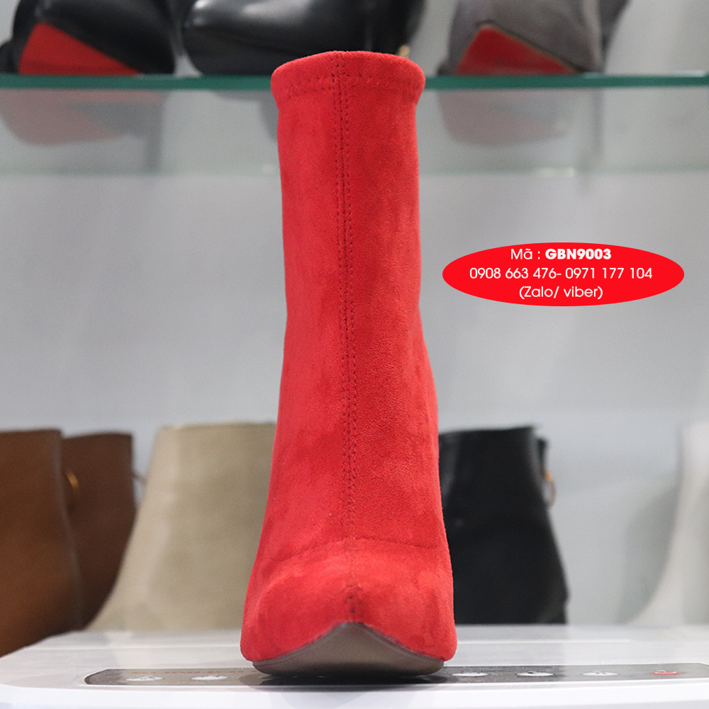 Boot cổ lửng ôm chân màu đỏ gót vuông nhỏ cao 8cm GBN9003