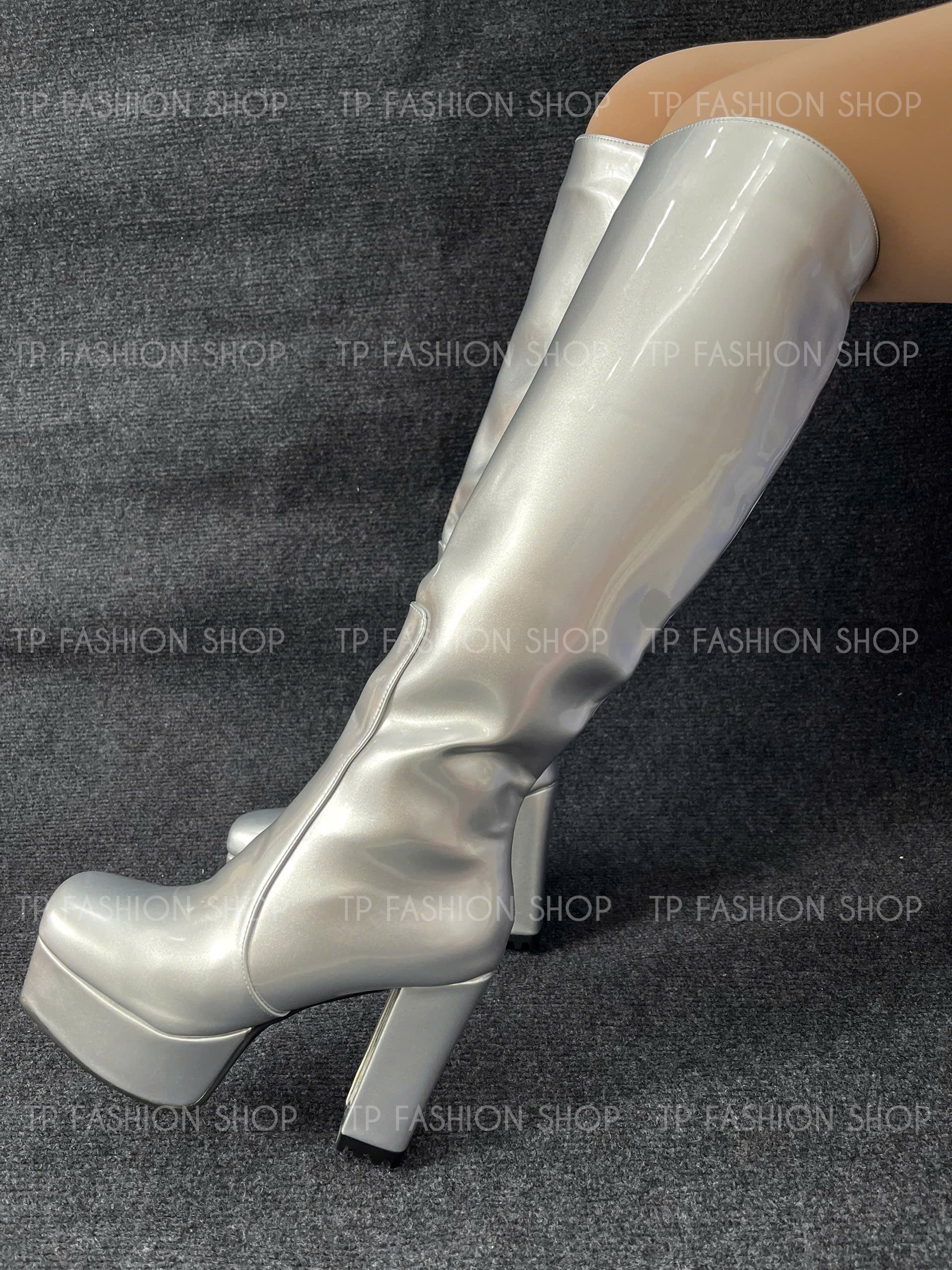 Giày boot nữ MÀU BẠC ngang gối gót 12cm mũi vuông ĐỘC ĐÁO GCC20C