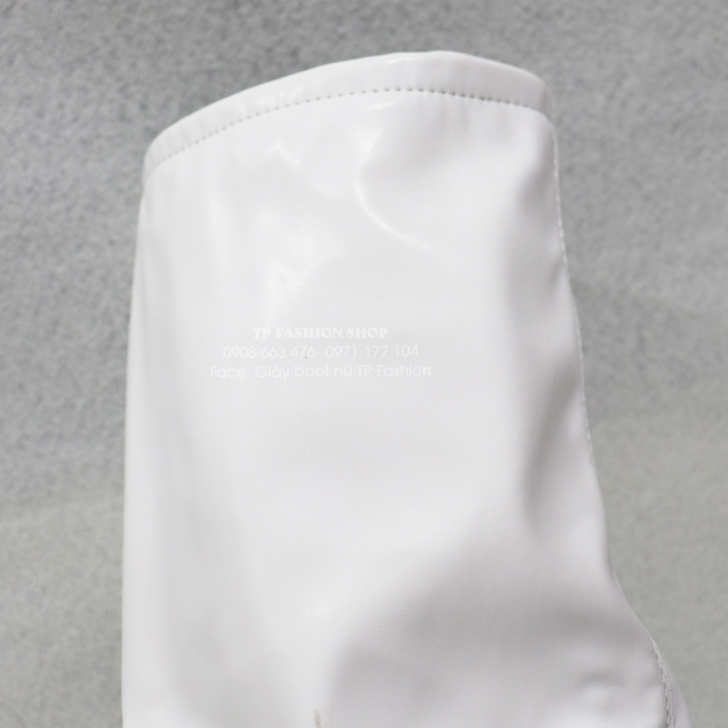 Giày boot nữ cổ gập THỜI TRANG mũi nhọn, gót nhọn 9cm màu trắng GCC24B