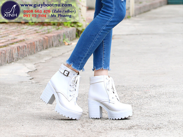 Giày boot nữ đế thô sành điệu màu trắng GBN16302