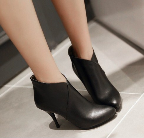 Giày boot nữ cổ ngắn sexy màu đen