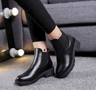Hướng dẫn bạn cách chọn giày boot nữ như thế nào tốt cho sức khỏe!