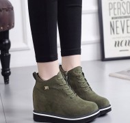4 mẫu giày boot nữ độn đế TRIỆU LIKE các cô gái đặc biệt yêu thích!