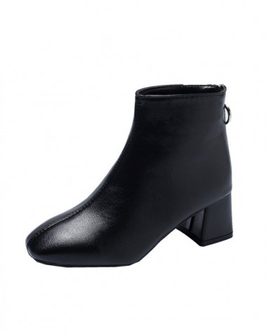 Boot cổ ngắn gót vuông đế thấp 5cm ĐƠN GIẢN GBN116A Boot cổ ngắn gót vuông đế thấp 5cm ĐƠN GIẢN GBN116A