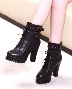 Boot da gót vuông 10cm đính đinh CÁ TÍNH GBN68 Boot da gót vuông 10cm đính đinh CÁ TÍNH GBN68