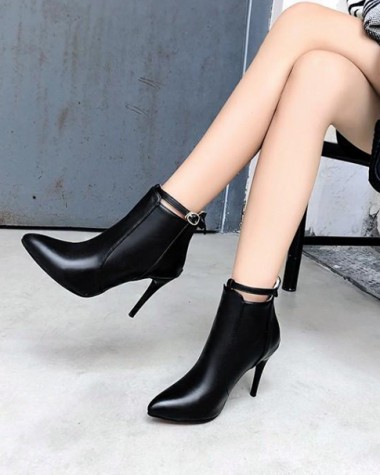 Boot nữ cổ ngắn gót nhọn màu đen HIỆN ĐẠI GBN6401