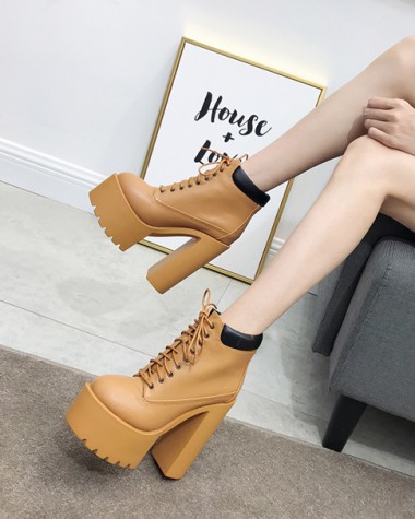 Boot nữ đế vuông tôn dáng 15cm màu da bò GBN19202 Boot nữ đế vuông tôn dáng 15cm màu da bò GBN19202