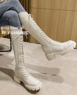 Giày boot nữ cao dưới gối CỘT DÂY ÔM CHÂN màu kem, ĐẾ THẤP 5cm cổ xẻ chữ V cho style CÁ TÍNH GCC10B