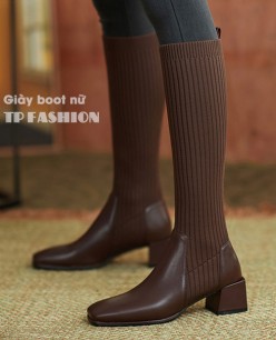 Giày boot nữ cổ cao dưới gối MŨI VUÔNG, đế thấp màu nâu chất LEN kết hợp DA PU ÔM CHÂN style cổ điển GCC07C