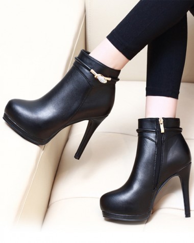 Boot nữ cổ ngắn cao gót sành điệu hiện đại GBN161 Boot nữ cổ ngắn cao gót sành điệu hiện đại GBN161