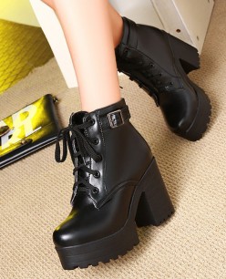 Giày boot nữ cổ ngắn CỘT DÂY ĐẾ TO cao 9cm mang CHẮC CHÂN, TÔN DÁNG GBN16301 Giày boot nữ cổ ngắn CỘT DÂY ĐẾ TO cao 9cm mang CHẮC CHÂN, TÔN DÁNG GBN16301