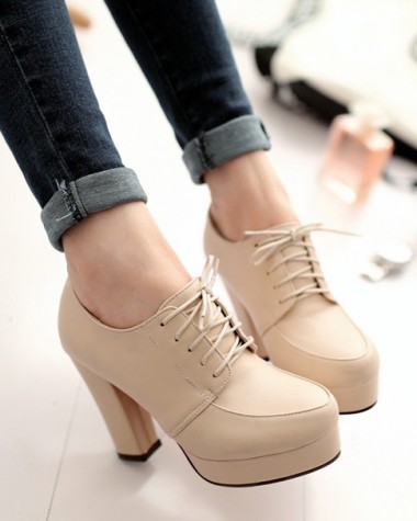 Boot nữ cổ sâu đế vuông trẻ trung GBN15402 Boot nữ cổ sâu đế vuông trẻ trung GBN15402