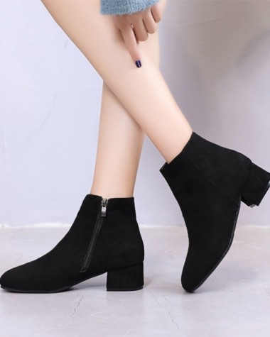 Boot nữ đế trệt đi bộ đơn giản ÊM CHÂN GBN17601 Boot nữ đế trệt đi bộ đơn giản ÊM CHÂN GBN17601