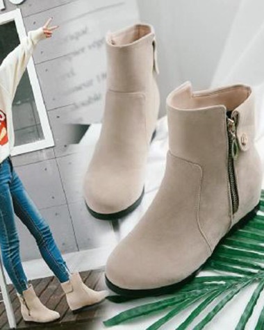 Boot nữ độn đế màu kem xinh xắn GBN17502 Boot nữ độn đế màu kem xinh xắn GBN17502