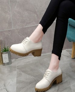 Giày boot nữ oxford màu trắng kem TRẺ TRUNG GBN2802
